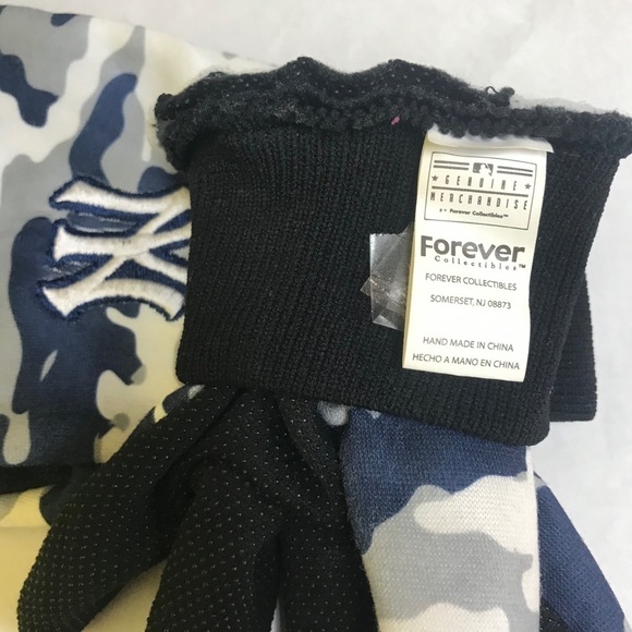 MLB New York Yankee Blue Camo Logo Batting Gloves Small blue ADULT - Picture 5 of 8